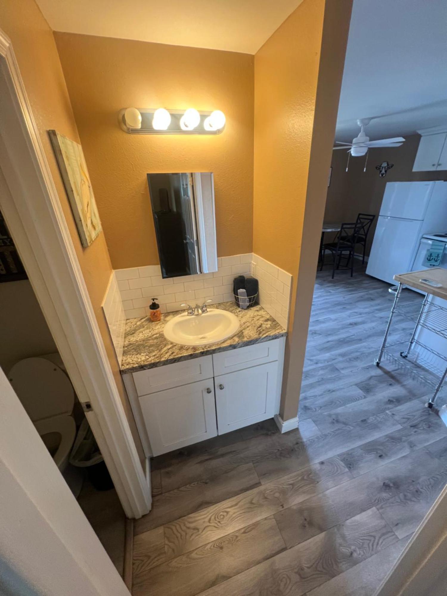 #2 Bedroom Cozy Suite, 1 Min Walk To The Beach # Bullhead City Exterior photo
